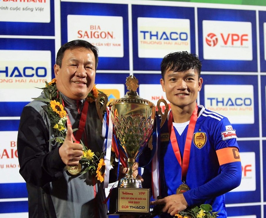 Đinh Thanh Trung viết tâm thư ngày HLV Hoàng Văn Phúc chia tay Quảng Nam