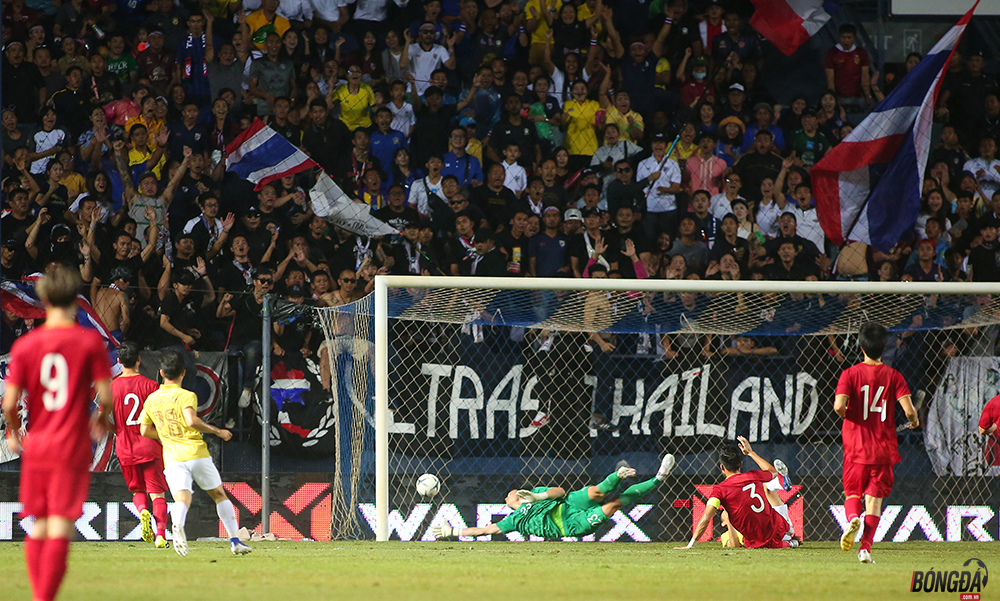 Khoảnh khắc bỏ bóng đá người, Thái Lan nhận cái kết đắng trước ĐT Việt Nam - Bóng Đá