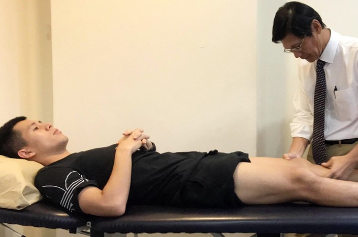 Ảnh bài viết Hôm nay trò cưng thầy Park, Trần Đình Trọng chính thức lên bàn mổ