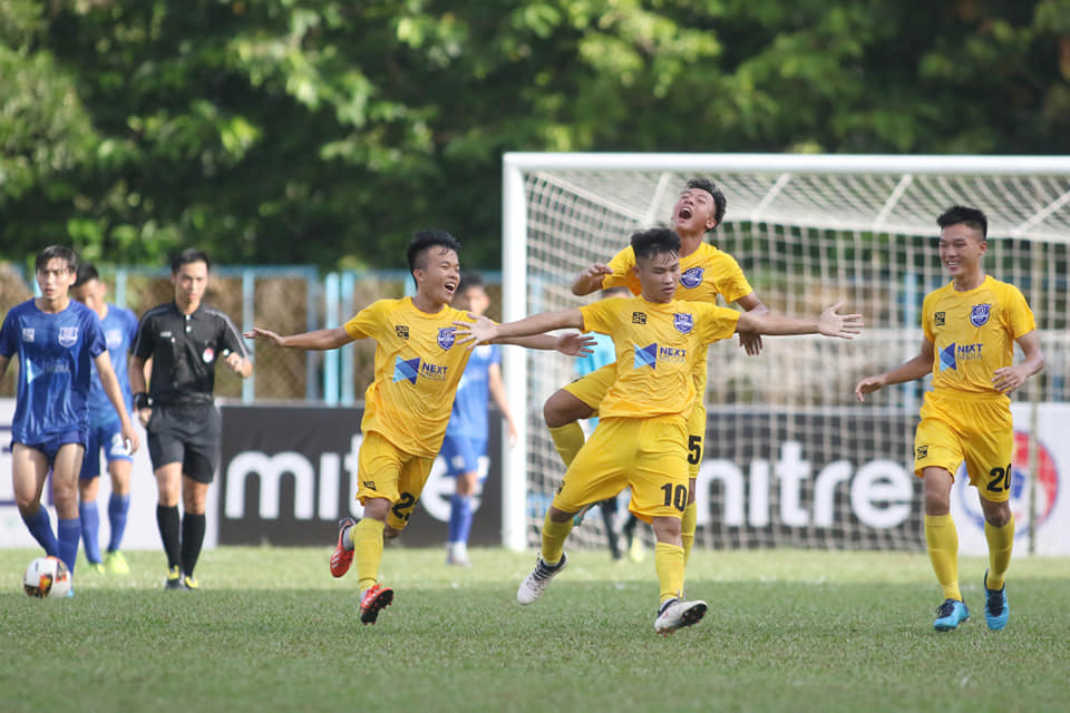 U17 Thanh Hóa bất ngờ hạ ứng viên vô địch PVF trong trận cầu 2 thẻ đỏ - Bóng Đá