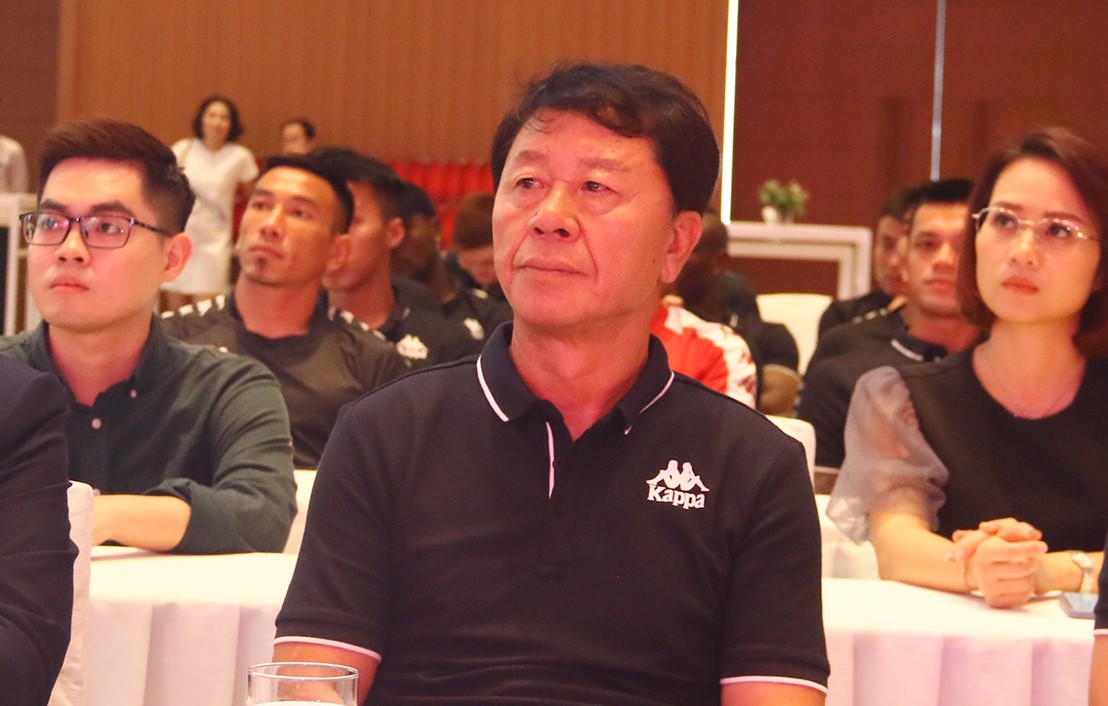 HLV Chung Hea Soung: "V-League 2019 kết thúc, chúng tôi sẽ có vị trí cao nhất"