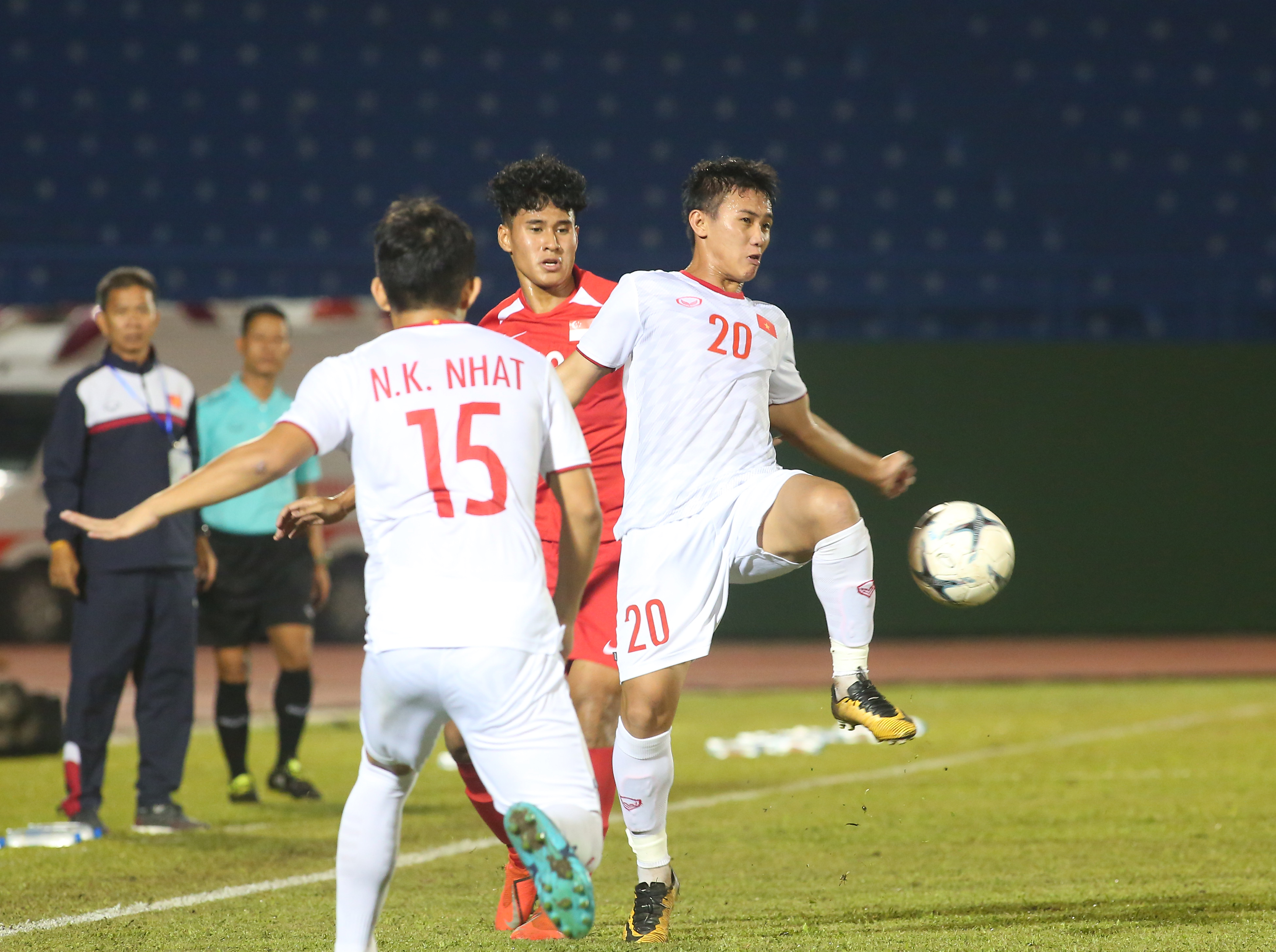 Chùm ảnh U18 Việt Nam đã bại Singapore - Bóng Đá