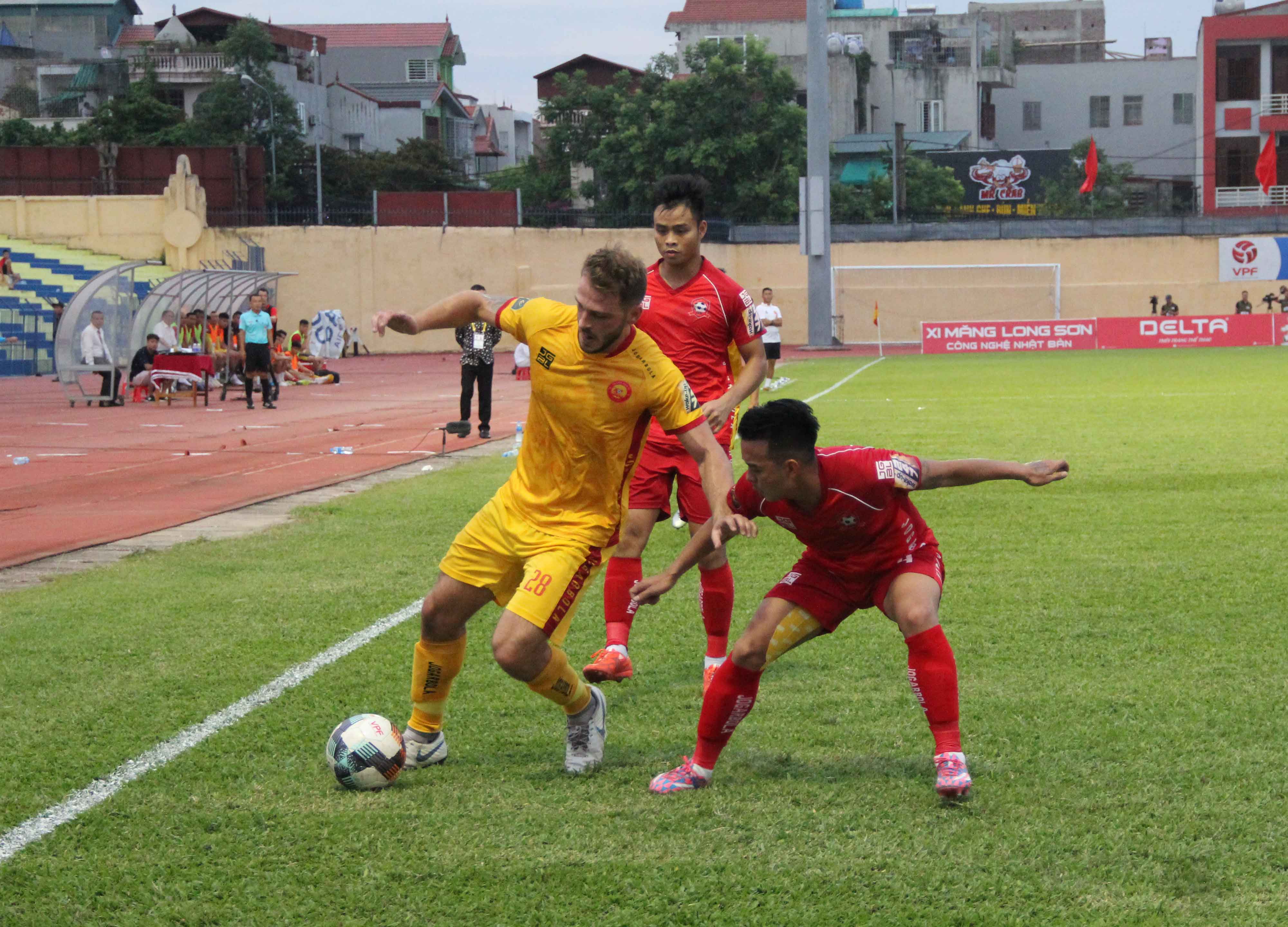 HLV Mai Xuân Hợp: “Thanh Hóa sẽ không bao giờ bỏ cuộc” - Bóng Đá