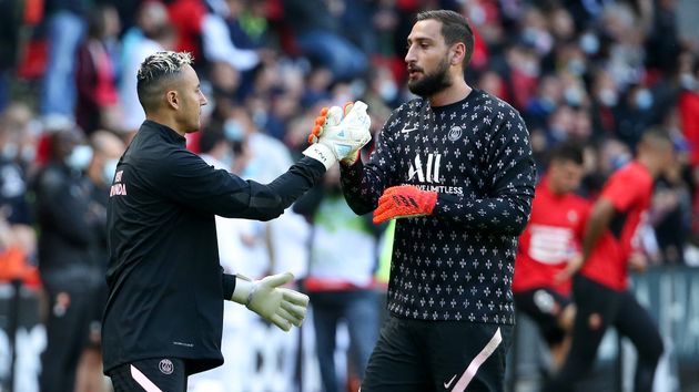 Navas không thể cạnh tranh suất bắt chính với Donnarumma.