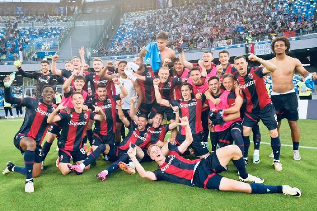 Bologna đã chính thức giành được suất dự Champions League 2024-25 trong sự ngỡ ngàng của người hâm mộ bóng đá thế giới.