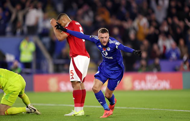Vardy san bằng thành tích của Ronaldo tại Premier League