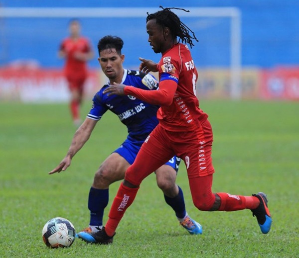 Các trận đấu sớm vòng 7 V-League: Hà Nội chiếm đỉnh bảng, 3 phút ma ám ở Lạch Tray - Bóng Đá