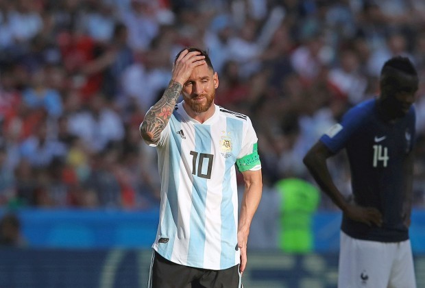 Lionel Messi và Argentina: Những thế giới tương phản - Bóng Đá