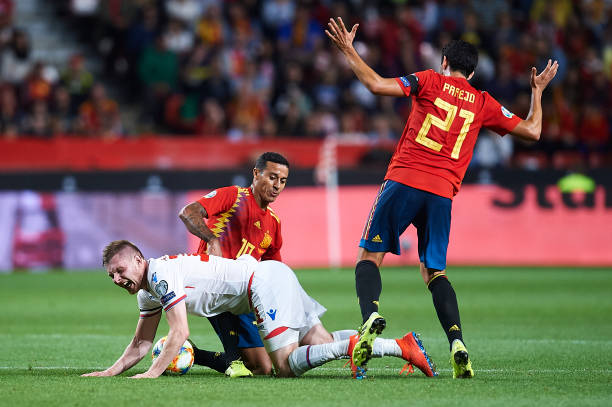 Hàng công thăng hoa, Tây Ban Nha nối dài chuỗi trận toàn thắng - Bóng Đá