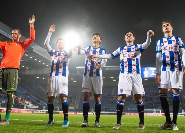 Văn Hậu có khoảnh khắc lịch sử trên đất Hà Lan, Heerenveen 'xử đẹp' đội hạng 2 - Bóng Đá