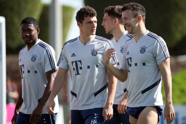 Sếp lớn tương lai của Bayern bất ngờ 'đột kích' đến thăm Neuer - Bóng Đá