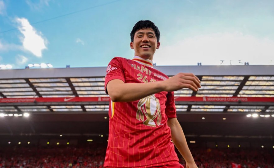 Liverpool sắp tái thiết đội hình, Endo khẳng định khát khao