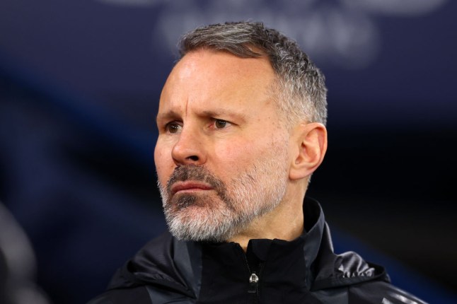 Giggs khẳng định Man United cần cải tổ lớn.