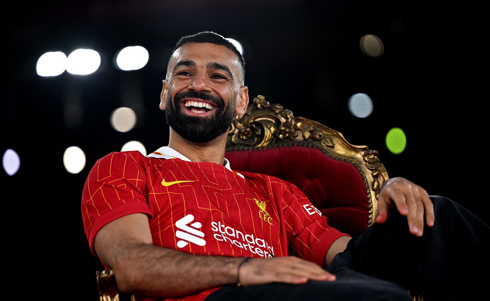 Salah, Gakpo khuấy động lễ mừng công Liverpool bằng màn nhảy múa sôi động