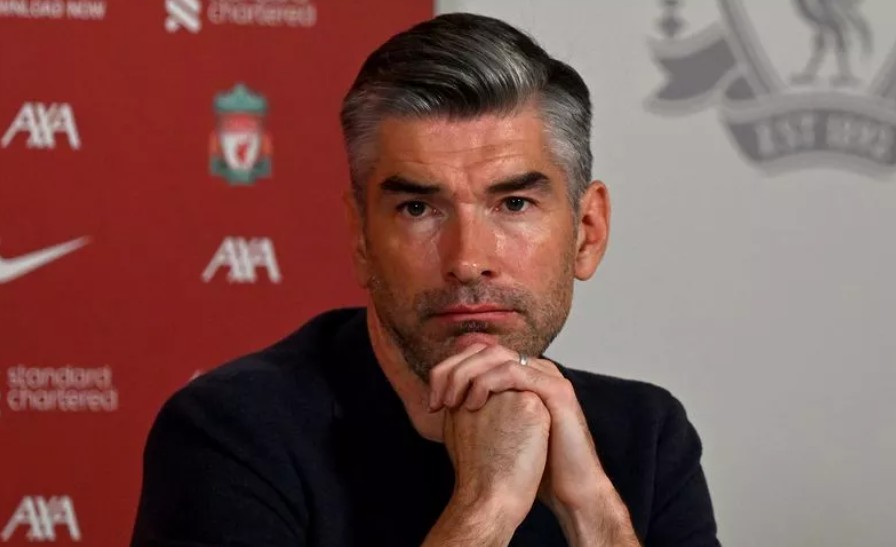 Ảnh minh họa cho bài viết về Richard Hughes đau đầu với loạt hợp đồng mới ở Liverpool
