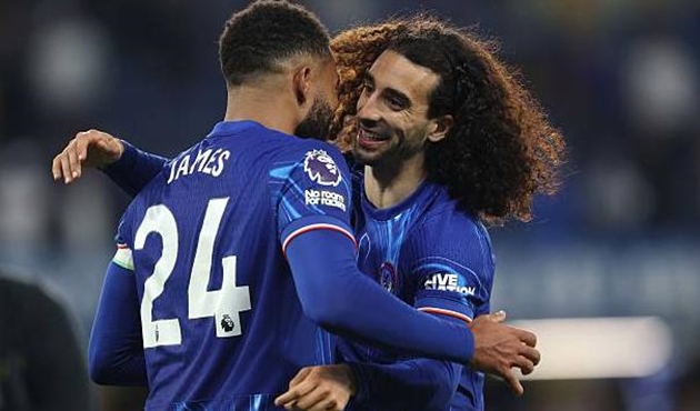 Bản lĩnh giúp Chelsea tiến gần tấm vé dự Champions League
