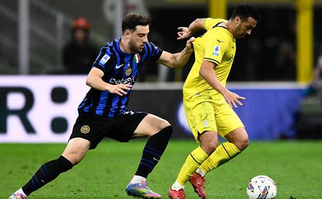 Inter Milan lỡ hẹn với ngôi đầu Serie A