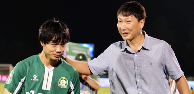 Ông Kim Sang-sik vẫn để mắt đến Công Phượng.