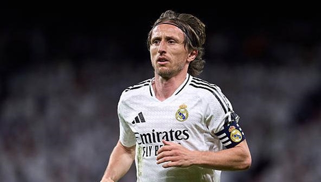 Real thắng trận, Ancelotti úp mở tương lai Modric