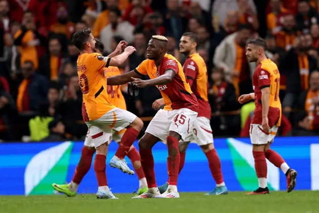 Galatasaray chính thức đăng quang Super Lig sớm 2 vòng.