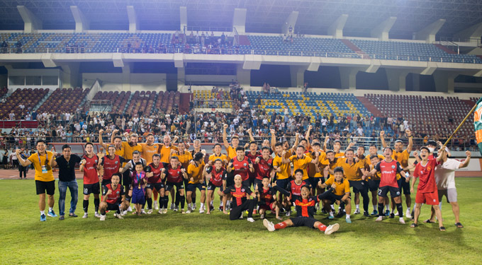 Ninh Bình thăng hạng V.League, nhận thưởng tiền tỷ