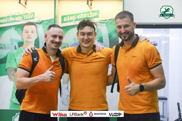 Thăng hạng V-League, Văn Lâm nói lời xúc động