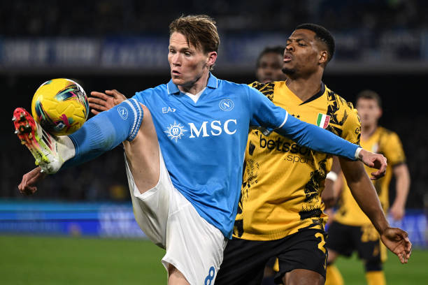 Serie A trở lại thời hoàng kim bằng kịch tính và cảm xúc