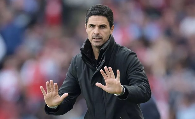 Arsenal mất Arteta ở vòng hạ màn vì án treo giò