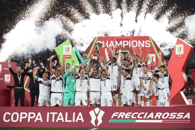 Bologna xuất sắc đả bại Milan ở chung kết.