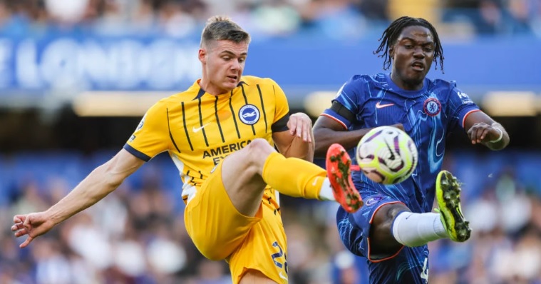 Chelsea gặp may khi tránh được "bom xịt" Evan Ferguson