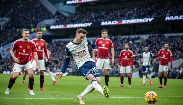 Rio Ferdinand cảnh báo Man United về sức mạnh của Tottenham