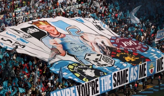 De Bruyne chia tay Man City với lễ vinh danh đặc biệt