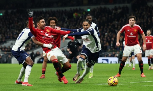 Man Utd và Tottenham đều rất cần chiếc cúp Europa League.