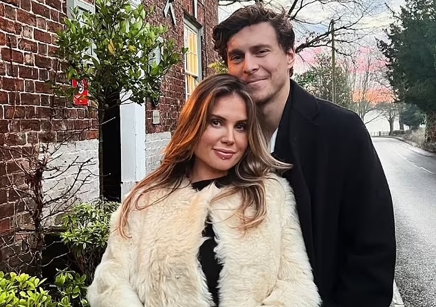 Victor Lindelof và vợ Maja Lindelof.