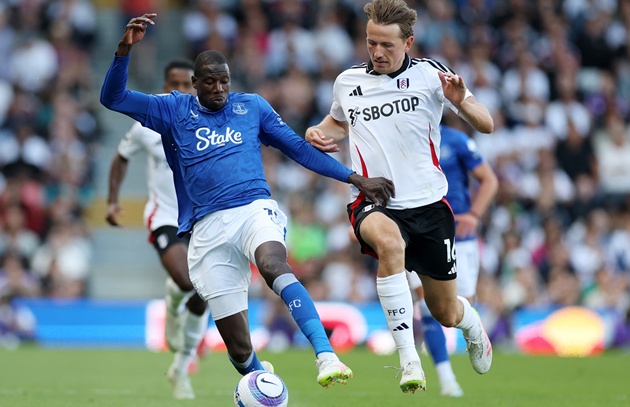 CHÍNH THỨC: Everton thông báo chia tay Abdoulaye Doucoure