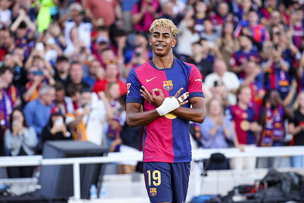 Tương lai Lamine Yamal buộc Barcelona thay đổi lộ trình phát triển