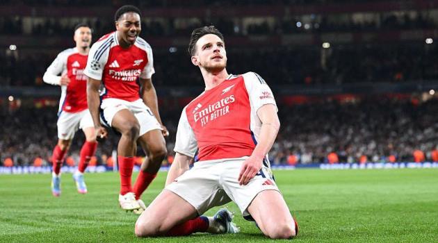 Jamie Carragher vinh danh 2 cầu thủ Arsenal trong đội hình tiêu biểu