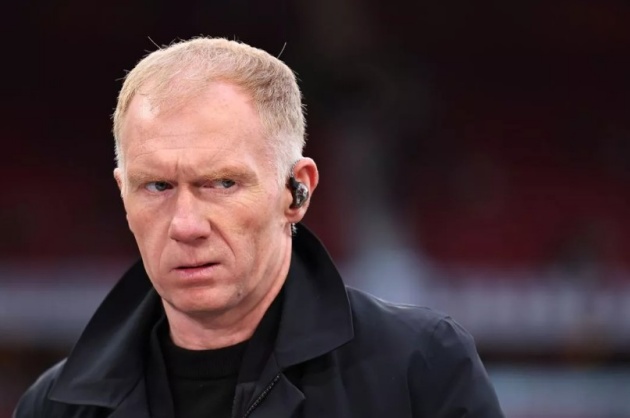 Scholes gợi ý Fernandes có thể lùi sâu nơi tuyến giữa.