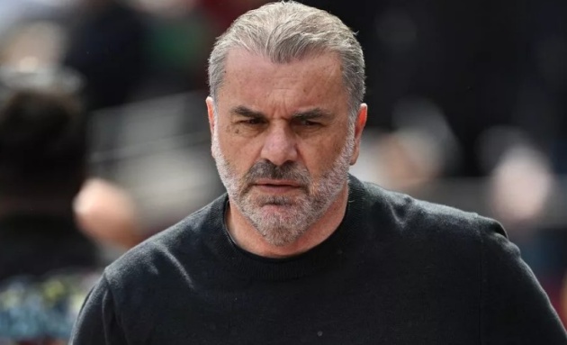 Ange Postecoglou đối mặt áp lực lớn.