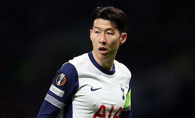 Son là đầu tàu trên hàng công của Tottenham trong cuộc chạm trán Manchester United.