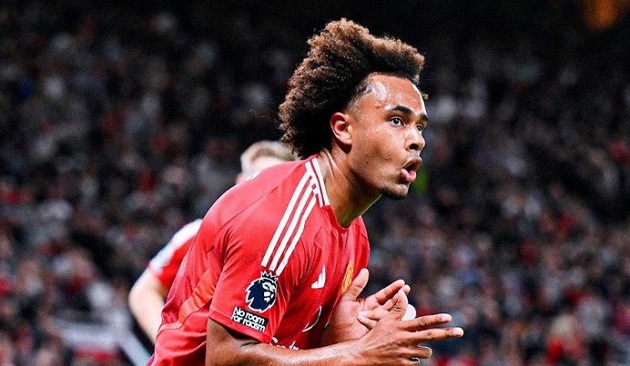 Xác nhận! Joshua Zirkzee có tên trong đội hình đối đầu với Spurs
