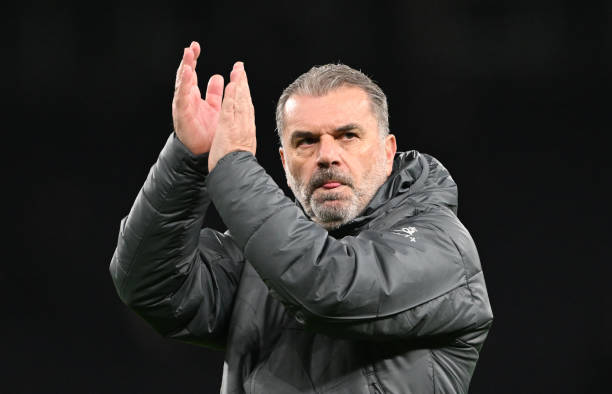 Postecoglou có thể "bay ghế" nếu thua Man United.
