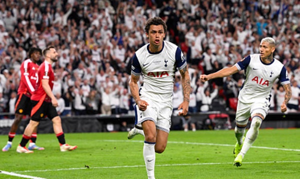 Chấm điểm Tottenham 1-0 Man United: Hàng thủ quả cảm; Người hùng Johnson