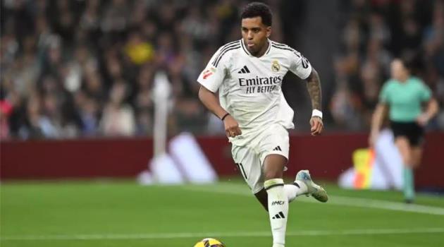 Rodrygo muốn đá cánh trái, Chelsea sẵn sàng chớp thời cơ