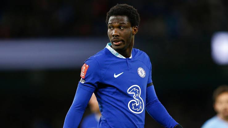 Bị lãng quên suốt một năm, Fofana bất ngờ trở lại tập luyện cùng Chelsea