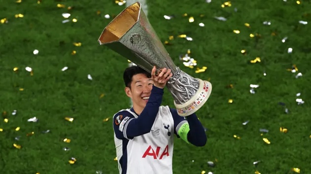 Son Heung-min và đồng đội Tottenham bất ngờ không nhận được huy chương