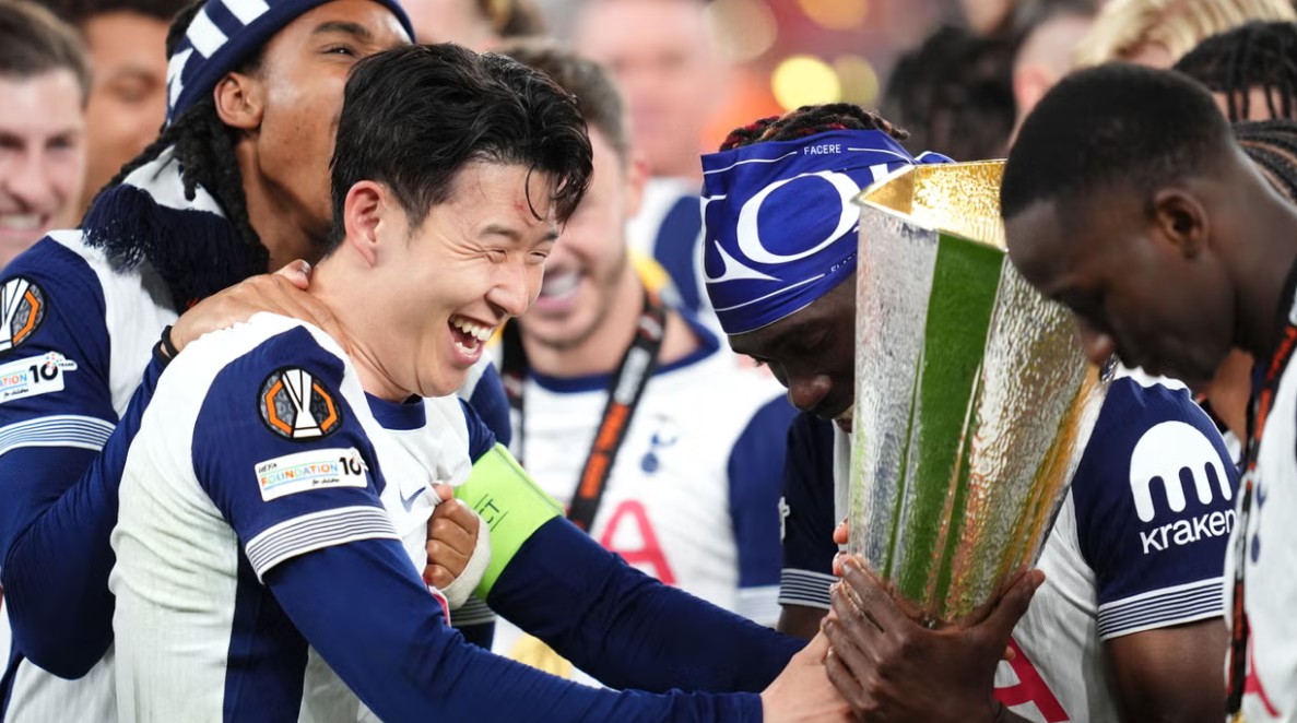 Son Heung-min xứng đáng được xem là huyền thoại của Tottenham sau những đóng góp cho đội bóng trong 10 năm qua.