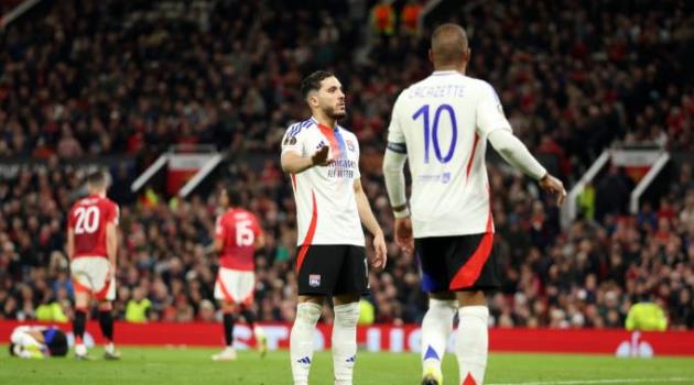 Chuyển nhượng tối 22/5: MU đàm phán chiêu mộ Cherki; Chelsea chi đậm vì Pedro