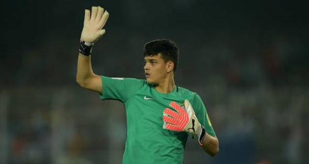 Chelsea cân nhắc đưa ra lời đề nghị chính thức cho Gabriel Brazao