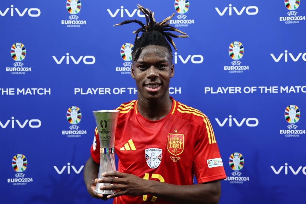 Deco nêu lý do Barca ngừng theo đuổi Nico Williams hè 2024